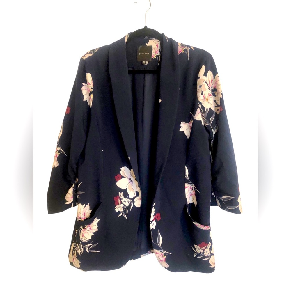 Dynamite | Navy, floral print 3/4 sleeve blazer